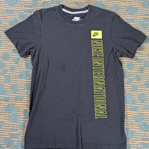 Nike Black Short Sleeve Nike International Shirt Medium Slim Fit